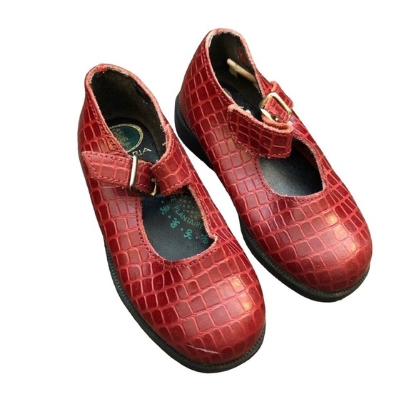 Solaria Red Embossed Mary Jane Shoes - Picture 1 of 6